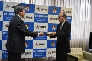 日の丸交通 プレート授与