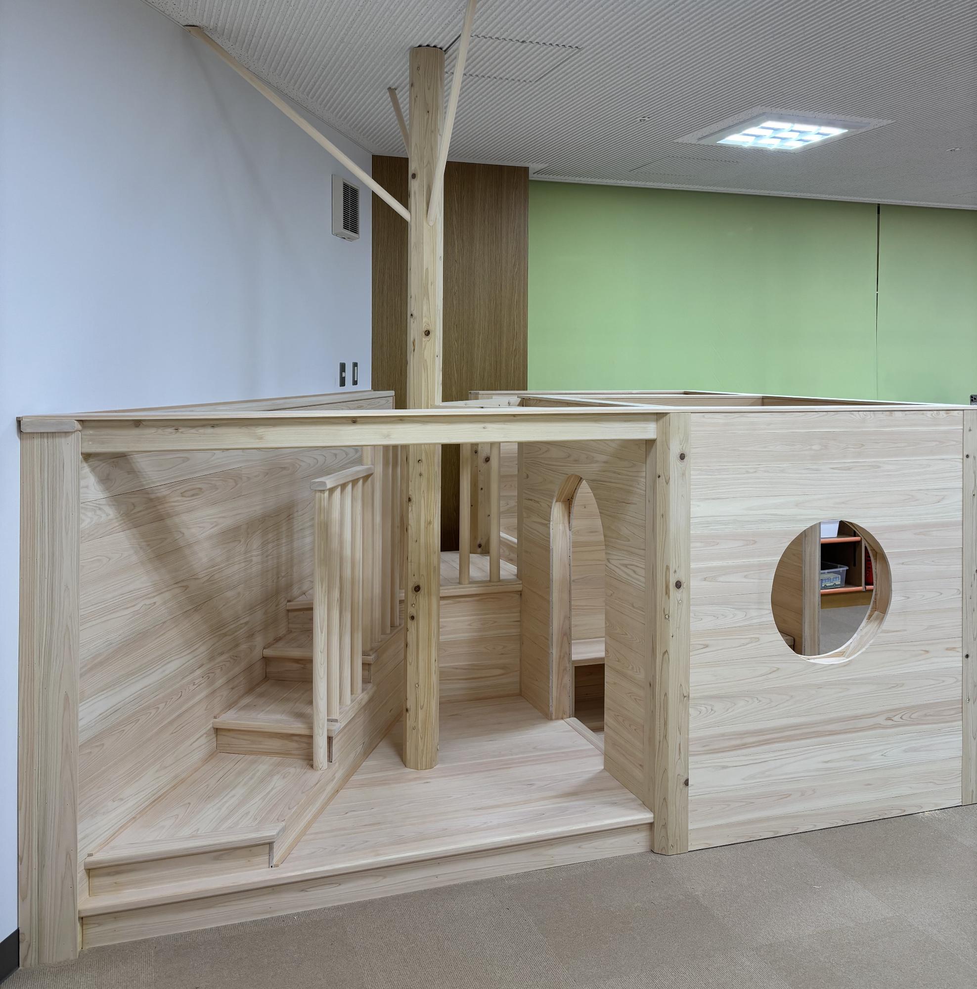 木製遊具2