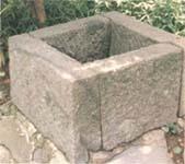 桜の井と呼ばれる井戸の画像