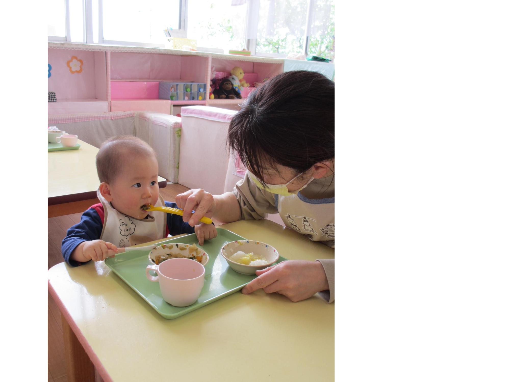 食事中の様子