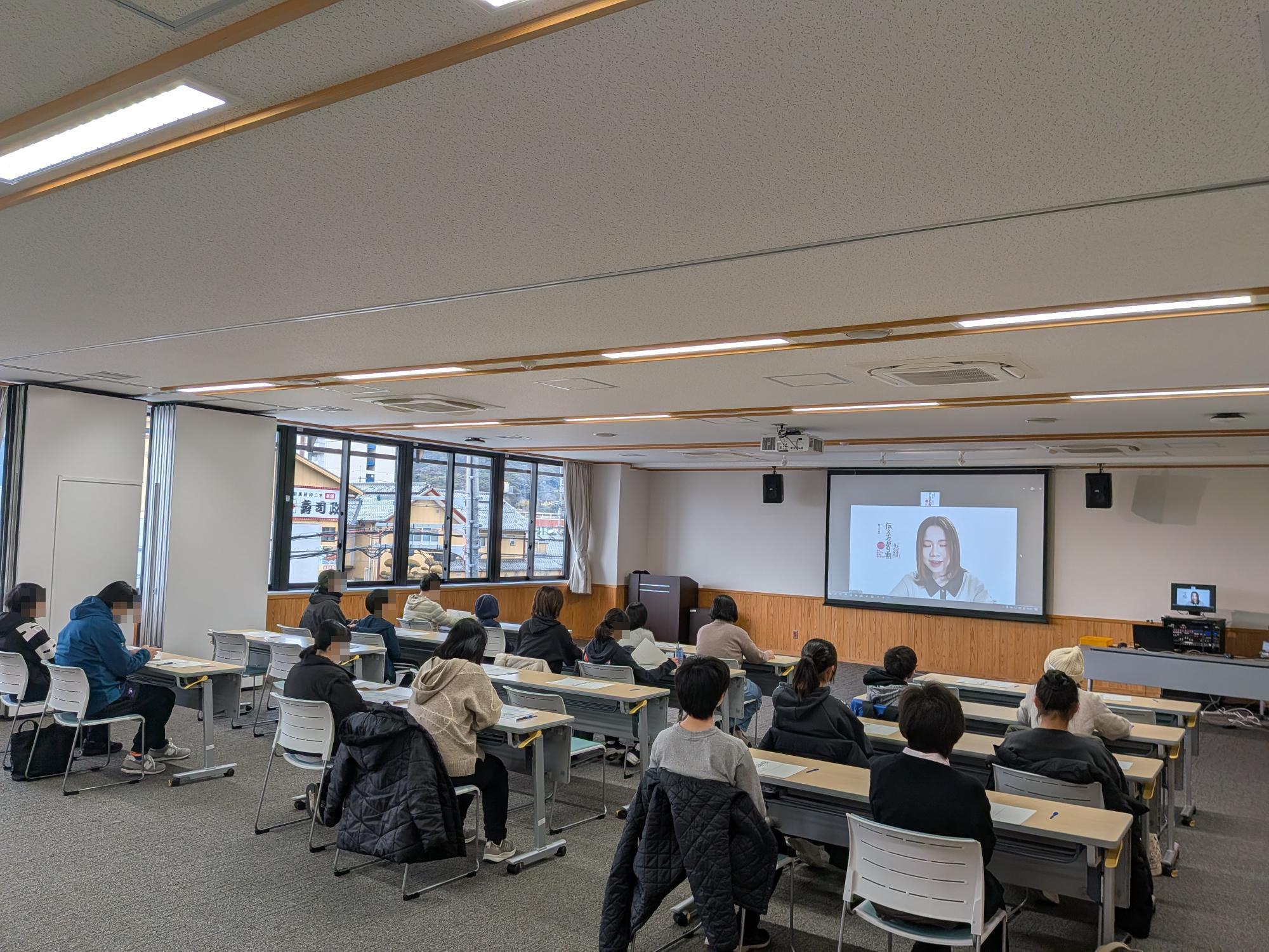 小・中学生も「伝え方が9割」講座 講座の様子1