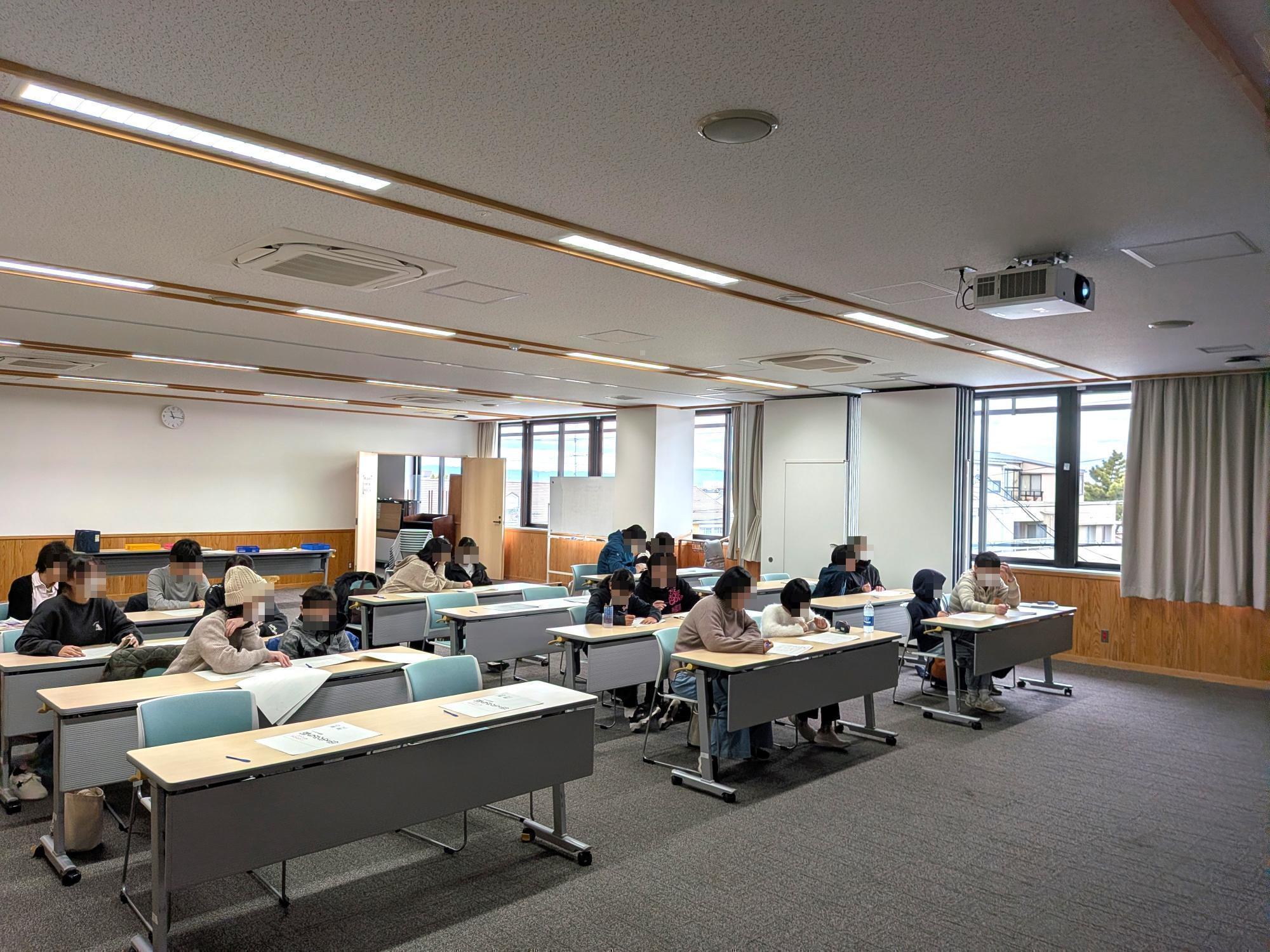 小・中学生も「伝え方が9割」講座 講座の様子3