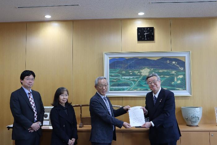 R7外部評価委員会から提言書